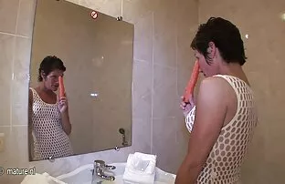 কি বুড়ো মেয়েদের শেভ