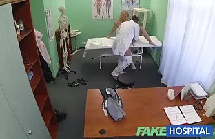 সফল ক্যারিয়ার স্বর্ণকেশী মা এবং কন্যা লিঙ্গ