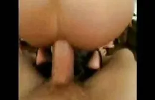 বাঁড়ার মুখের স্বর্ণকেশী অপেশাদার