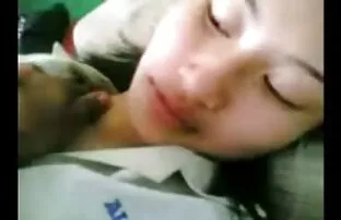 মেয়ে এখানে বাঁদর লাল ভগ যৌনসঙ্গম