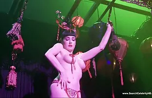 ম্যান মাতাল বিউটি উইন্ড গ্লাস